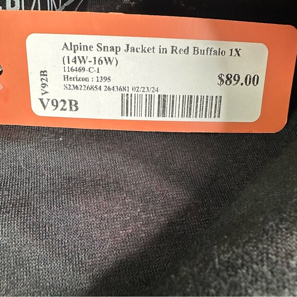 NWT Herizon Wantable Plus Size Alpine Snap Jacket. Size 1X. Red and Black - Picture 7 of 7